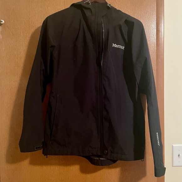 Women's Black Marmot Gore-Tex Minimalist Rain Jacket - Picture 2 of 11